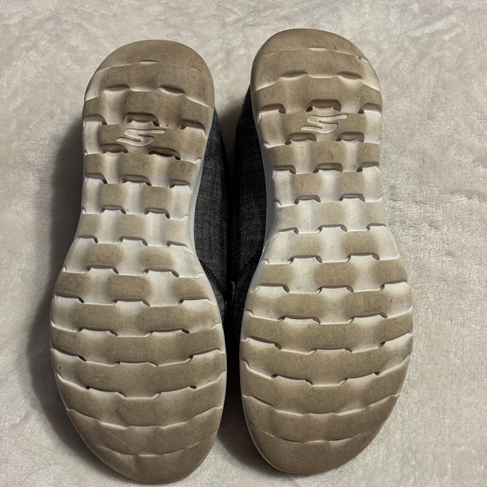Skechers Women’s Black and White Boat Shoes size 8.5 - Picture 4 of 5